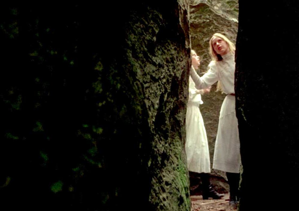 SOFT RIOT Film Klub | Picnic At Hanging Rock (Peter Weir, 1975) - Still 05