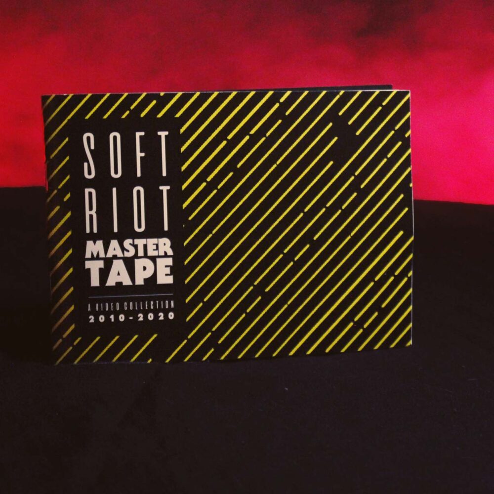 Soft Riot | Master Tape - Photo - booklet